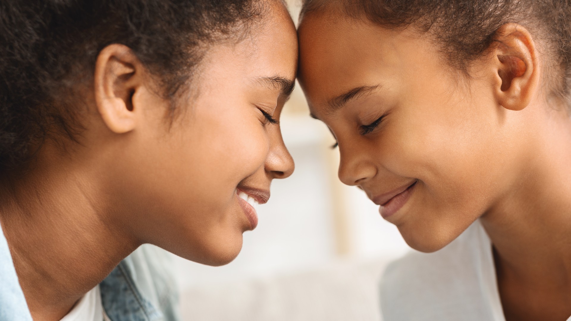 Upgraded: Can Lice Jump? How Head Lice Actually Spread